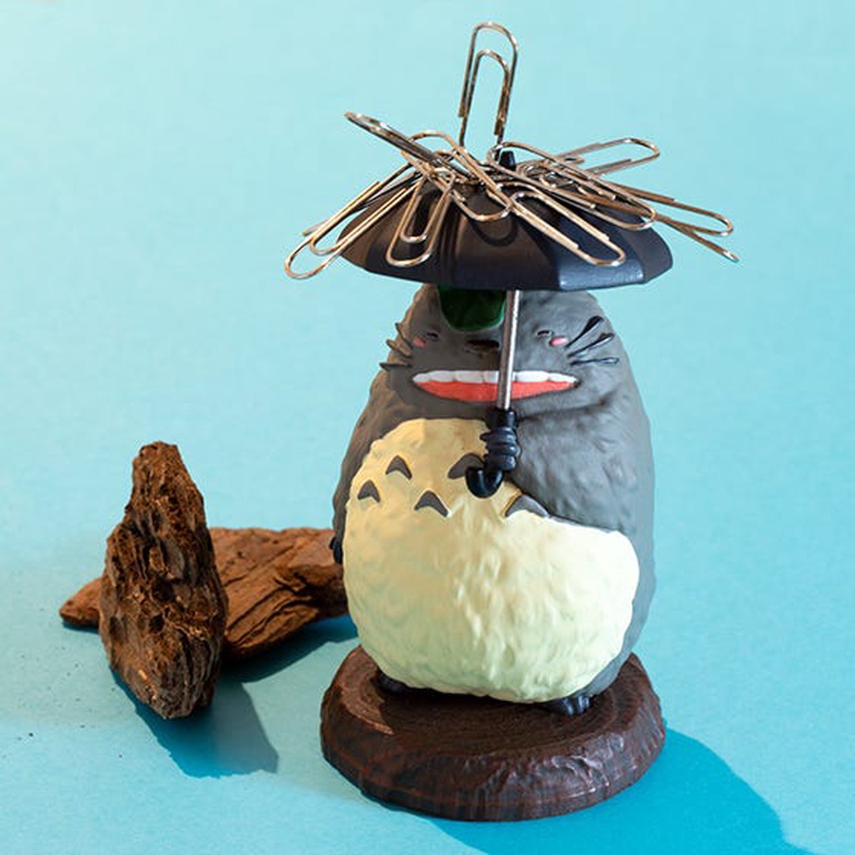 Benelic My Neighbor Totoro - Totoro Holding Umbrella Paper Clip Holder